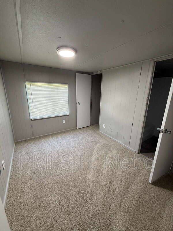 Apartment for rent at 747 Cunningham Ave, Saint Charles, MO 63301