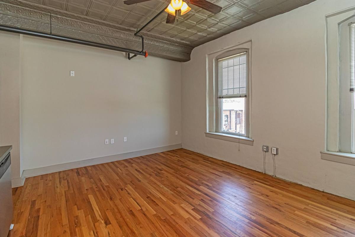 Apartment for rent at 215 Nash St, Wilson, NC 27893