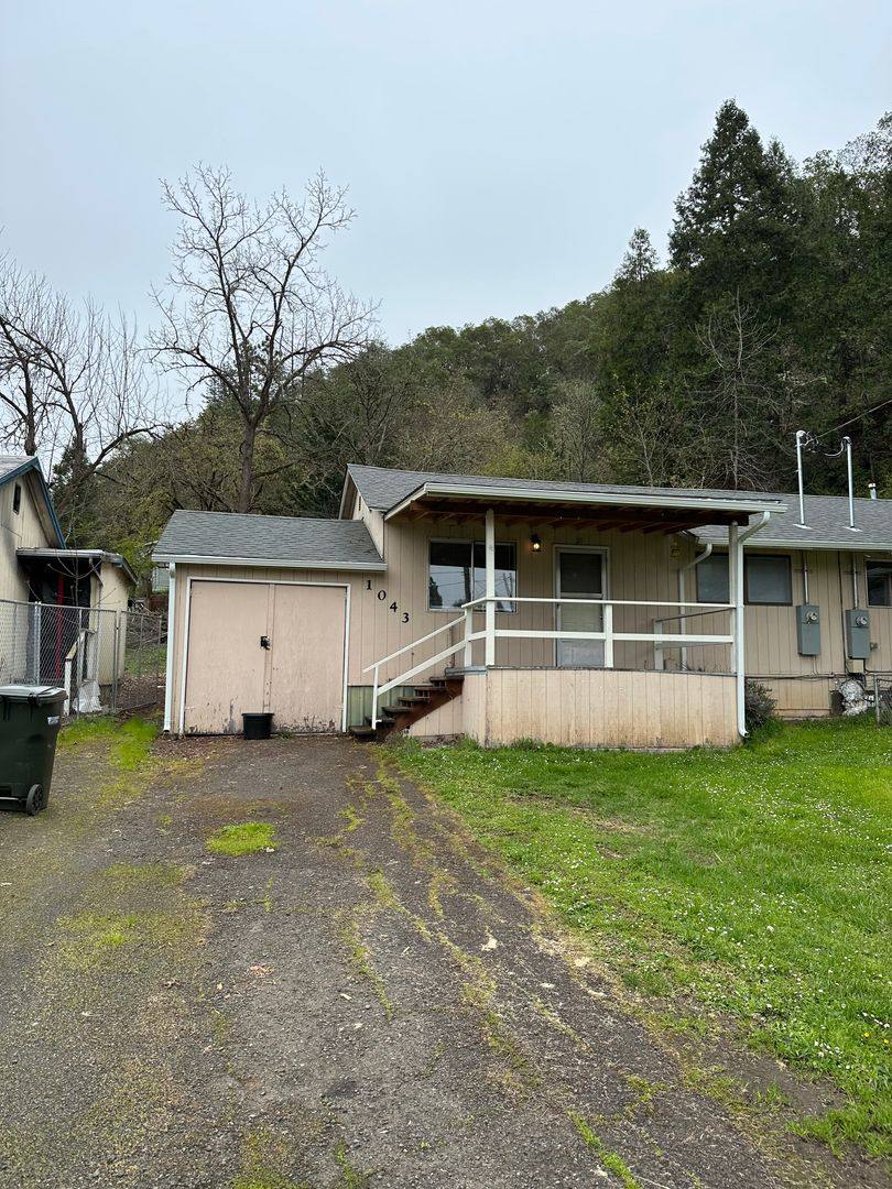 House for rent at 1043 W Nevada, Roseburg, OR 97471