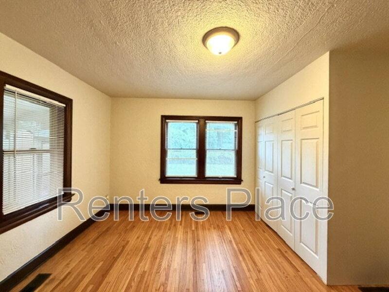 House for rent at 5524 S Owasso, Tulsa, OK 74105