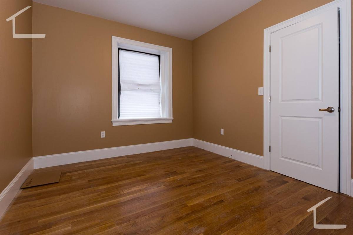 Apartment for rent at 33 Linden St #1, Brookline, MA 02445
