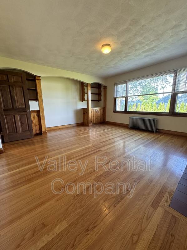 House for rent at 174 Russell St, Hadley, MA 01035