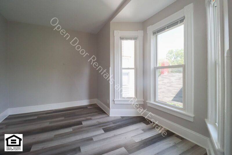 Apartment for rent at 340 W Dewald St #2, Fort Wayne, IN 46802