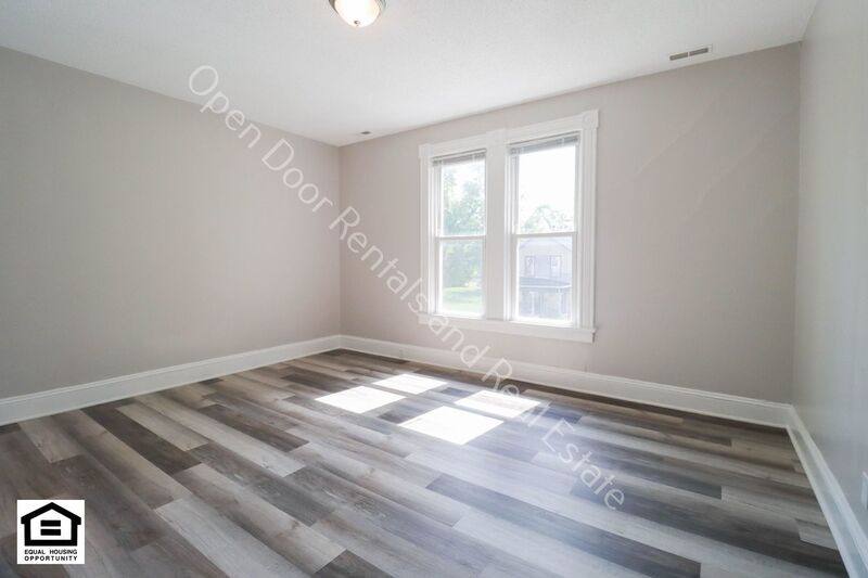 Apartment for rent at 340 W Dewald St #2, Fort Wayne, IN 46802