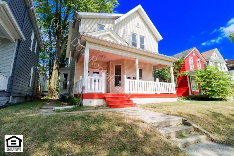Apartment for rent at 340 W Dewald St #2, Fort Wayne, IN 46802