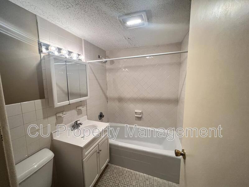 Apartment for rent at 713 W Church St #11, Champaign, IL 61821
