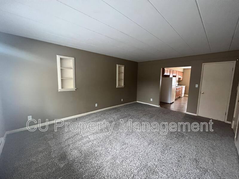 Apartment for rent at 713 W Church St #11, Champaign, IL 61821