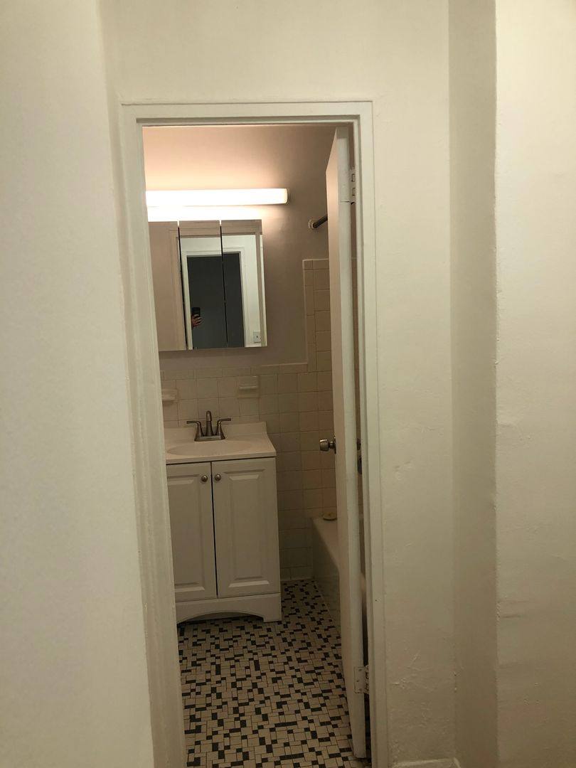 Apartment for rent at 39 E 39th St, Paterson, NJ 07514