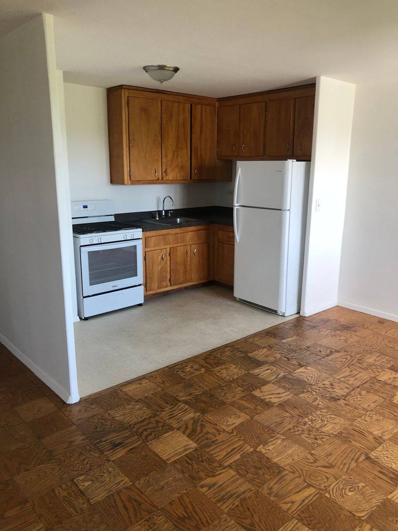 Apartment for rent at 39 E 39th St, Paterson, NJ 07514