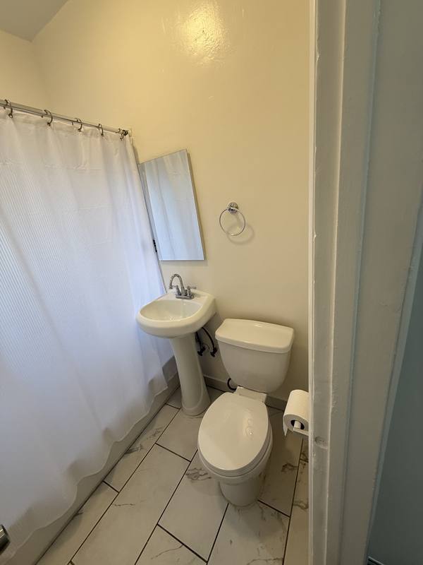 Apartment for rent at 738 S New Hampshire #207, Los Angeles, CA 90005