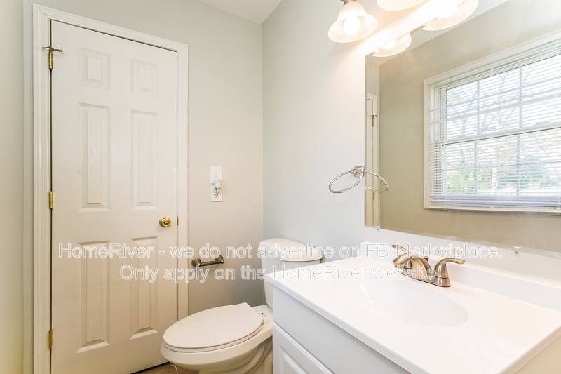House for rent at 970 Edgewood Dr, Mooresville, IN 46158