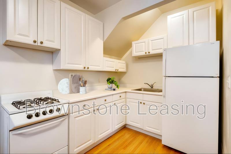 Apartment for rent at 1122 N Emerson St #1, Denver, CO 80218