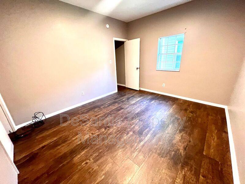Apartment for rent at 542 5th Ave #1, New Kensington, PA 15068