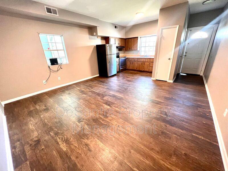 Apartment for rent at 542 5th Ave #1, New Kensington, PA 15068