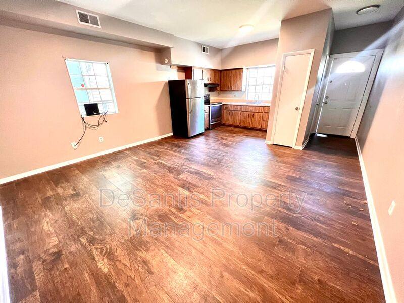 Apartment for rent at 542 5th Ave #1, New Kensington, PA 15068