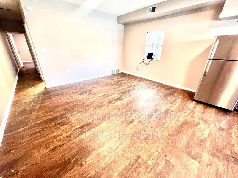 Apartment for rent at 542 5th Ave #1, New Kensington, PA 15068