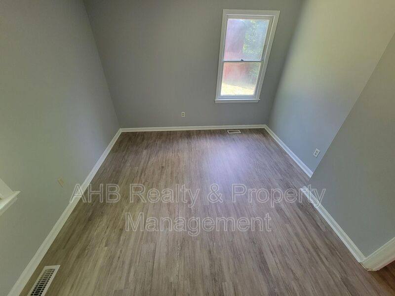 House for rent at 515 Burlington Ave, Gibsonville, NC 27249