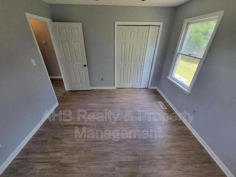 House for rent at 515 Burlington Ave, Gibsonville, NC 27249