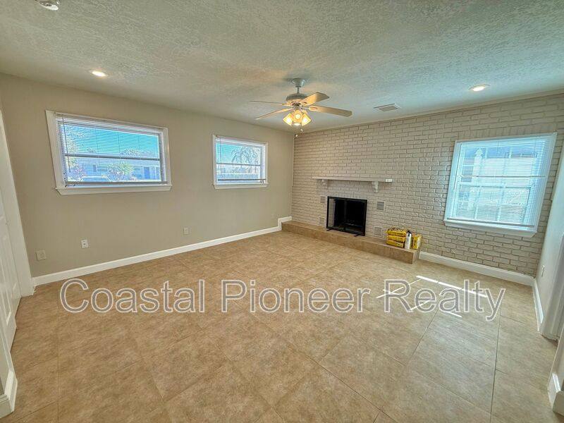 House for rent at 3944 E Eden Roc Circle, Tampa, FL 33634
