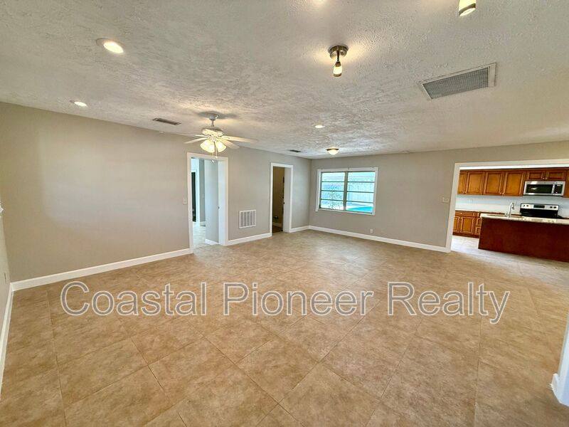 House for rent at 3944 E Eden Roc Circle, Tampa, FL 33634