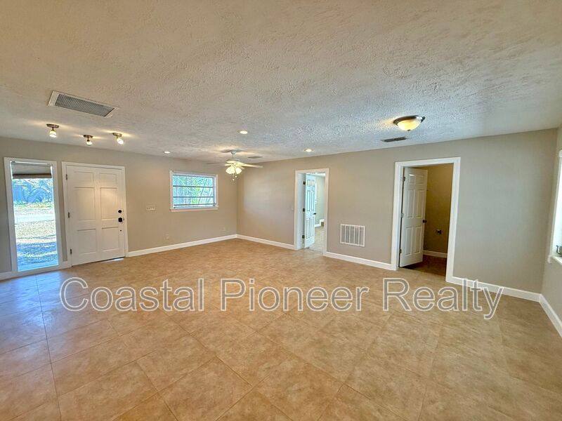 House for rent at 3944 E Eden Roc Circle, Tampa, FL 33634