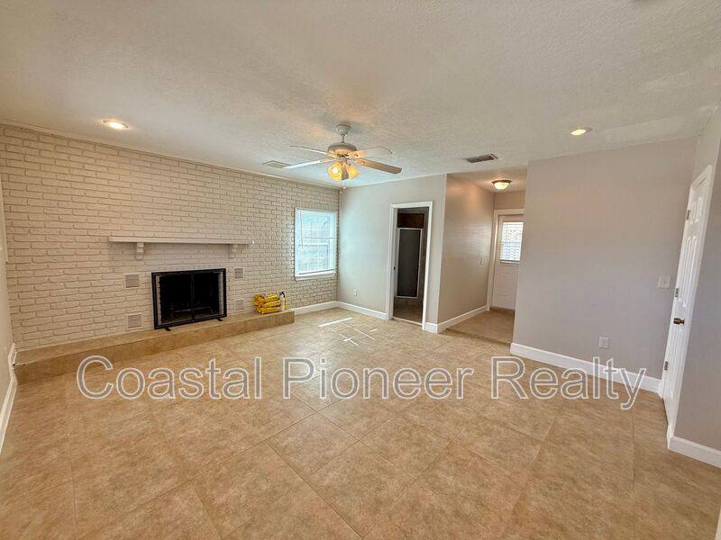 House for rent at 3944 E Eden Roc Circle, Tampa, FL 33634