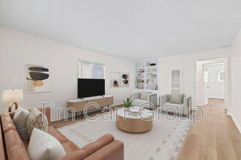 Apartment for rent at 121 E Bay St #D, Costa Mesa, CA 92627