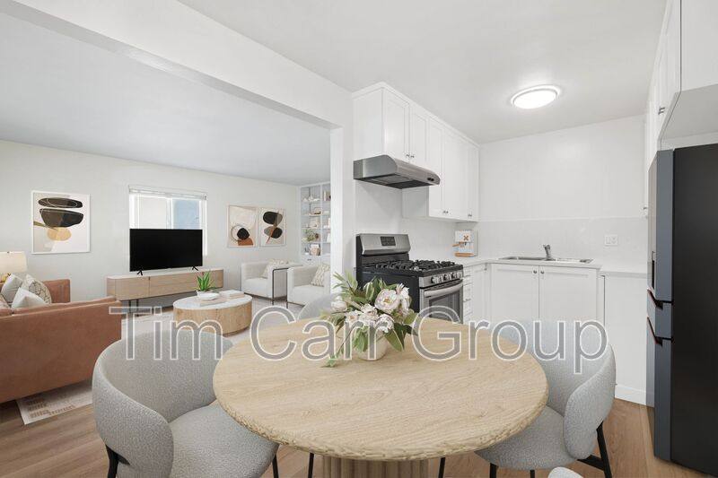 Apartment for rent at 121 E Bay St #D, Costa Mesa, CA 92627