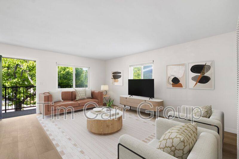 Apartment for rent at 121 E Bay St #D, Costa Mesa, CA 92627