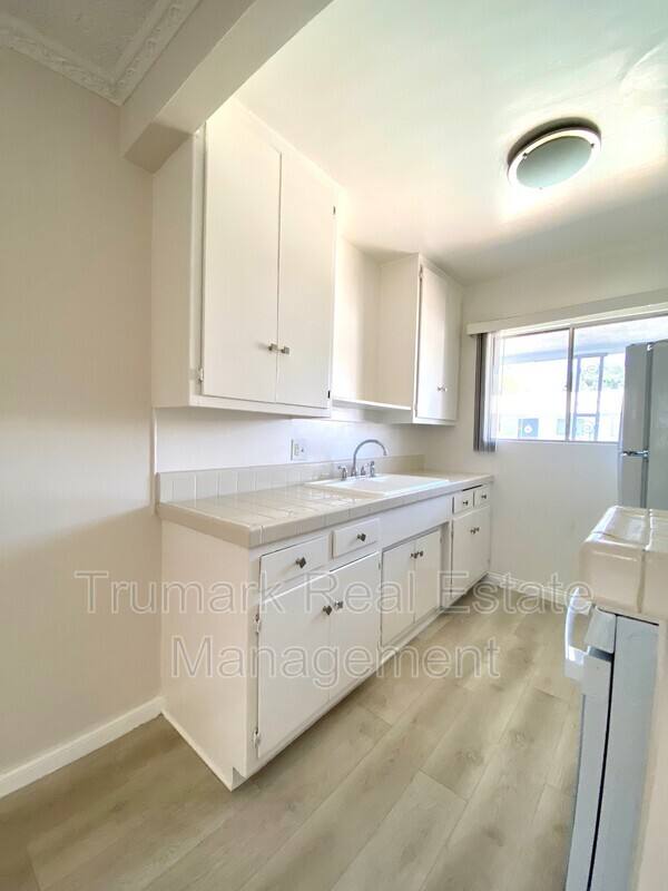 Apartment for rent at 585 E Washington Blvd #35, Pasadena, CA 91104
