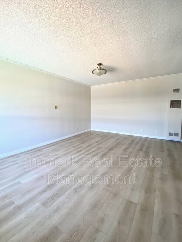 Apartment for rent at 585 E Washington Blvd #35, Pasadena, CA 91104