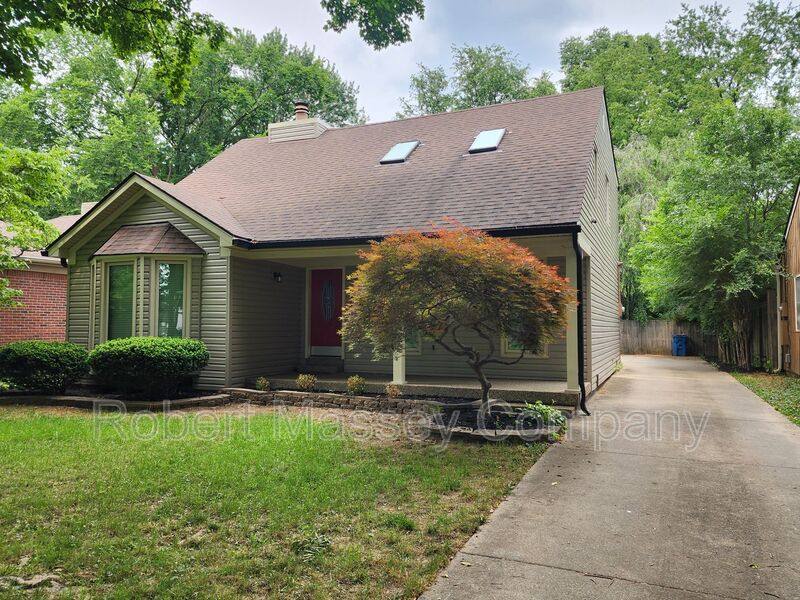 House for rent at 819 Fountain Ave, Louisville, KY 40222