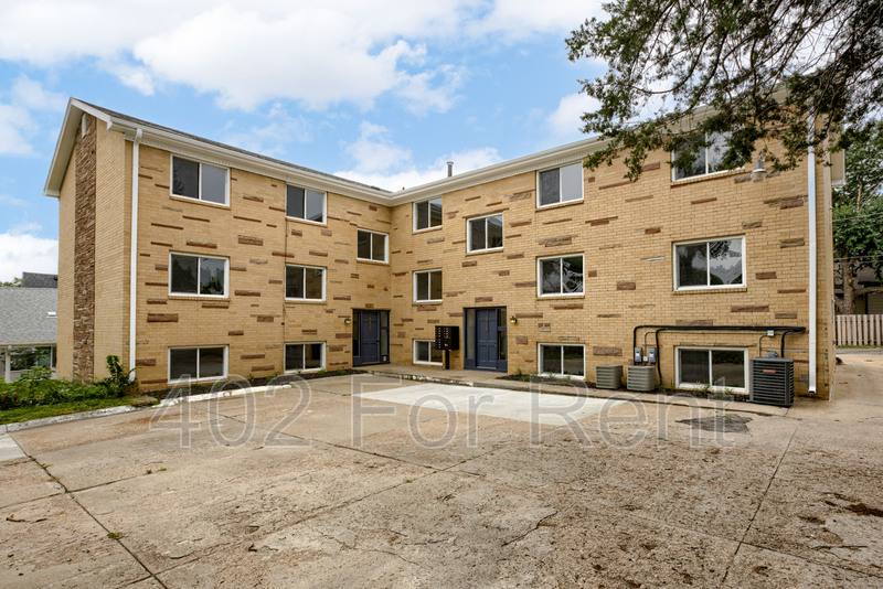 Apartment for rent at 4713 Davenport St #1, Omaha, NE 68132