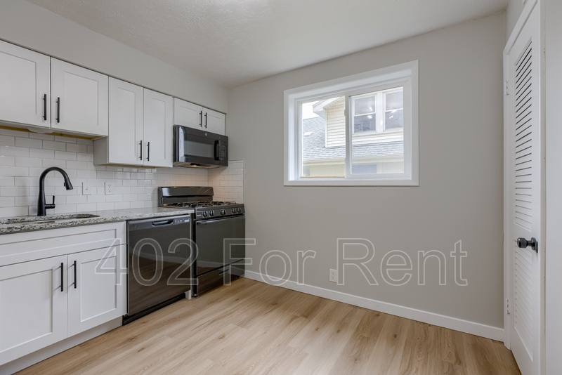 Apartment for rent at 4713 Davenport St #1, Omaha, NE 68132