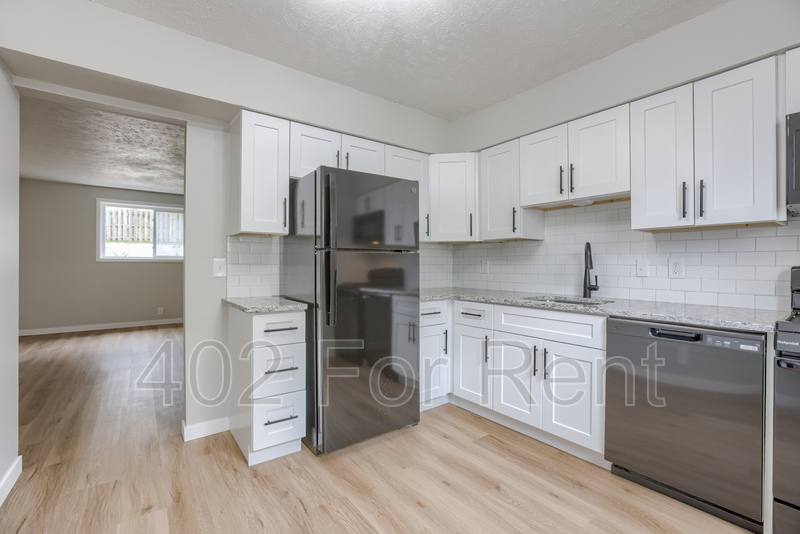 Apartment for rent at 4713 Davenport St #1, Omaha, NE 68132