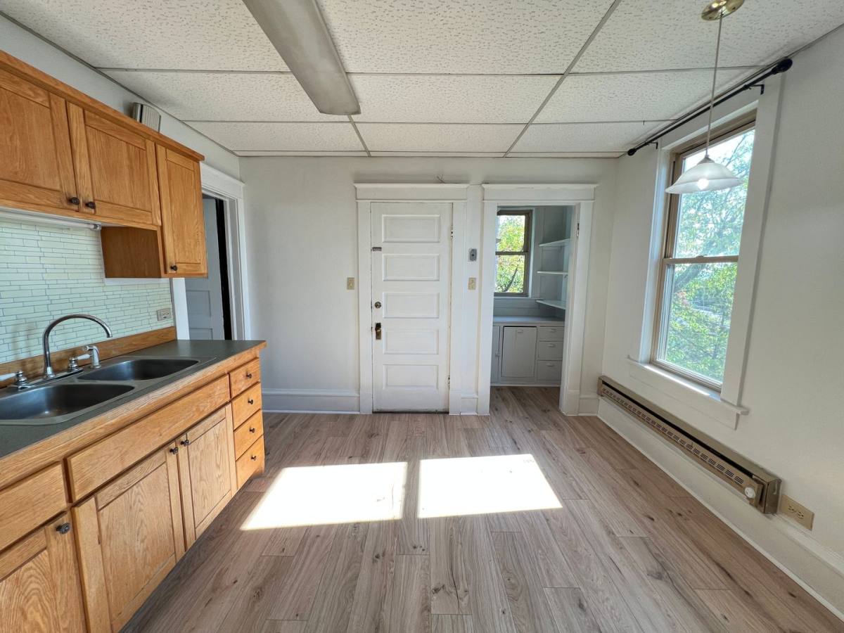 Apartment for rent at 910 N 22nd Ave W, Duluth, MN 55806