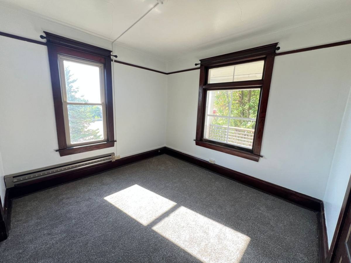 Apartment for rent at 910 N 22nd Ave W, Duluth, MN 55806