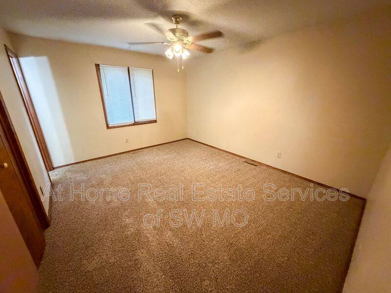 House for rent at 1444 S Gelven, Springfield, MO 65804
