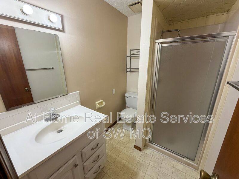 House for rent at 1444 S Gelven, Springfield, MO 65804