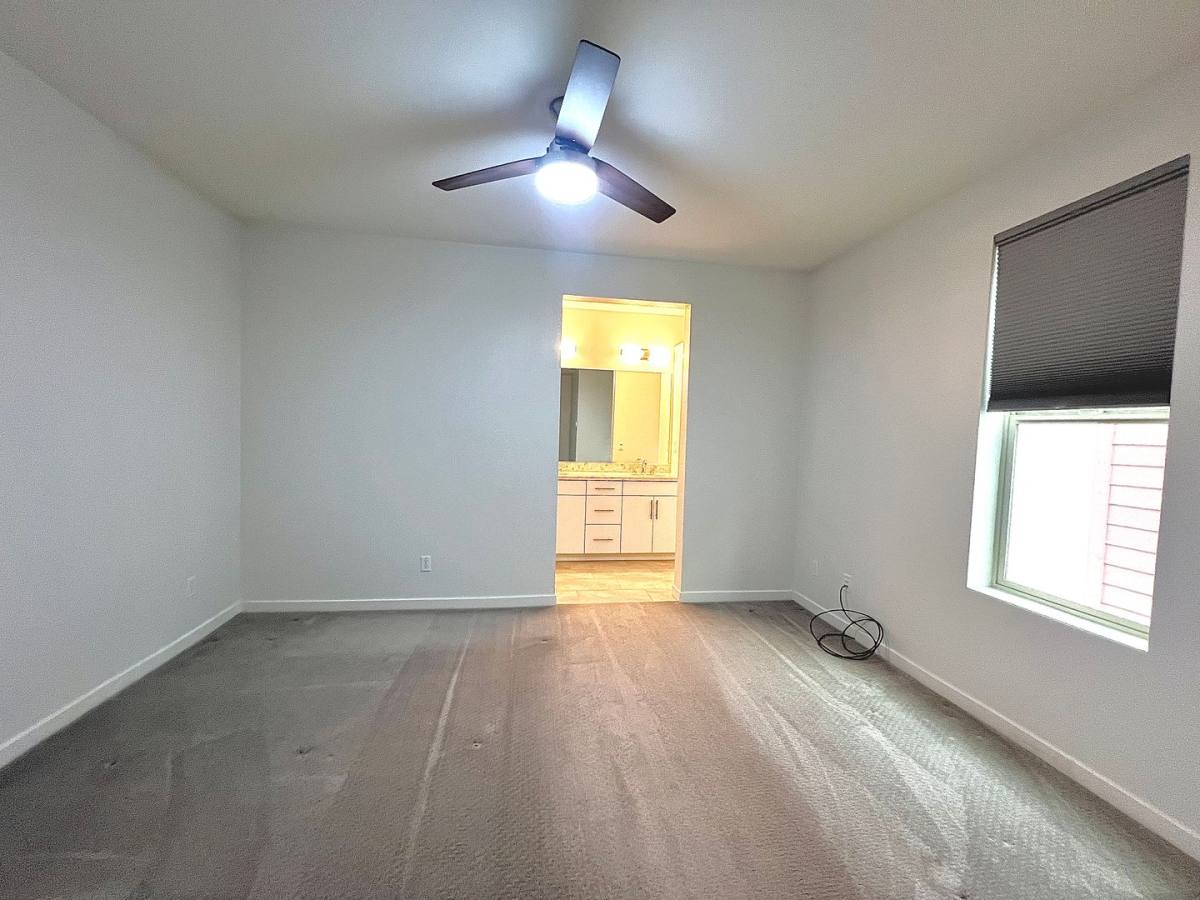Townhouse for rent at 333 Crate Ave, Sacramento, CA 95818