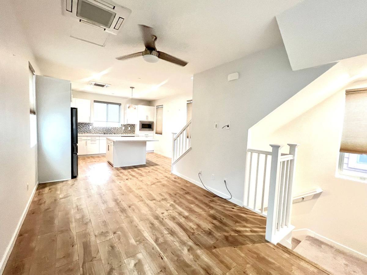 Townhouse for rent at 333 Crate Ave, Sacramento, CA 95818