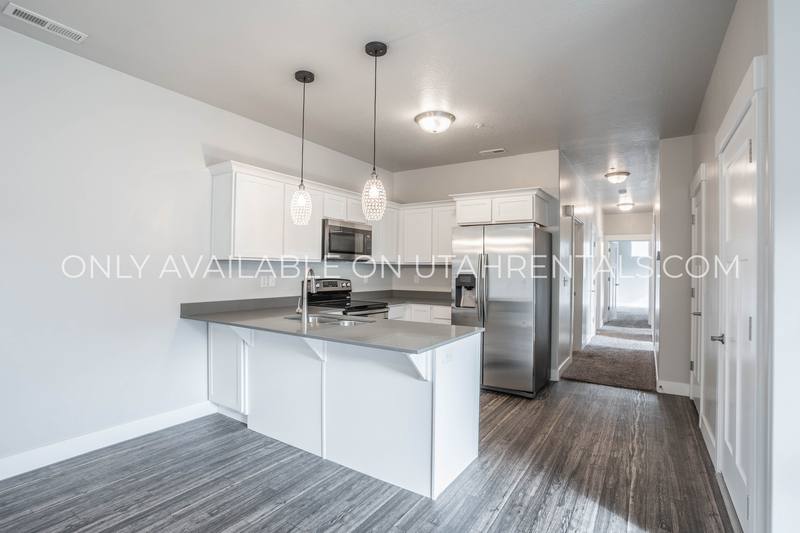 Condo for rent at 71 W Silver Springs Dr, Vineyard, UT 84059