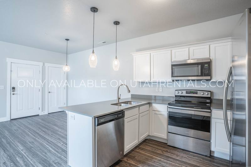 Condo for rent at 71 W Silver Springs Dr, Vineyard, UT 84059