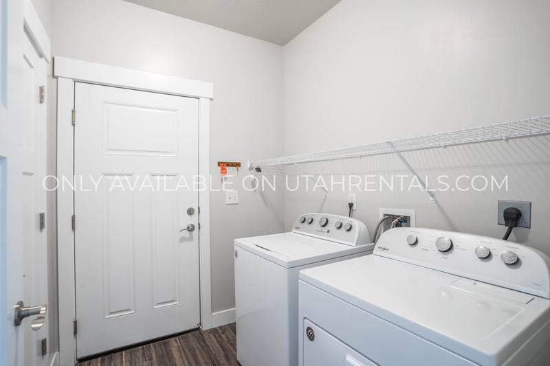 Condo for rent at 71 W Silver Springs Dr, Vineyard, UT 84059