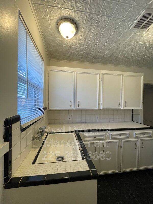 Apartment for rent at 725 Carol Marie Dr #4, Baton Rouge, LA 70806