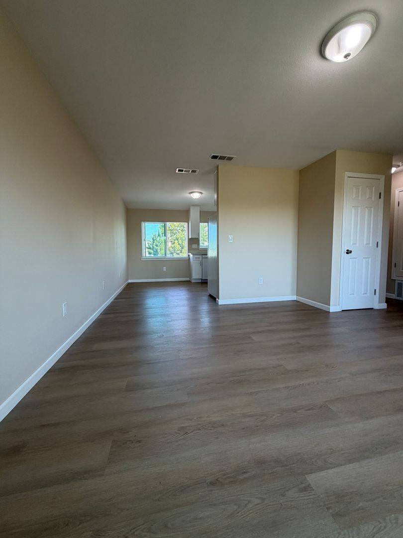 Apartment for rent at 1370 Calabazas Blvd, Santa Clara, CA 95051