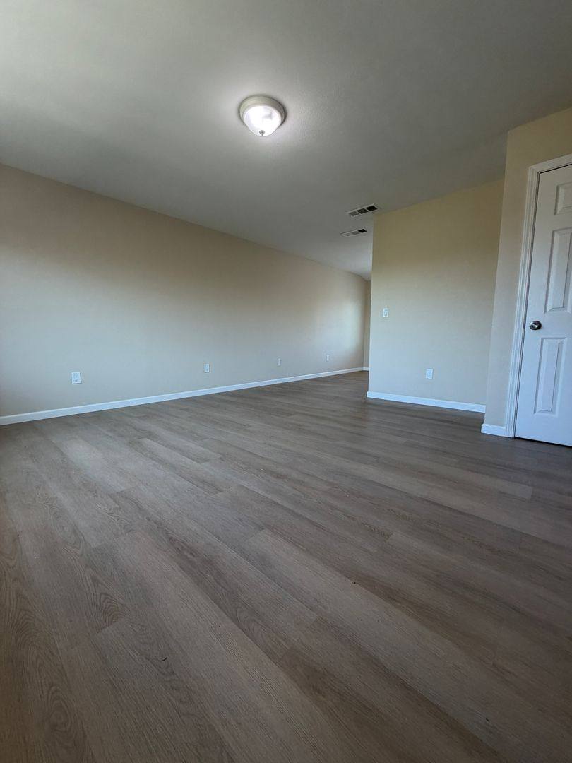 Apartment for rent at 1370 Calabazas Blvd, Santa Clara, CA 95051