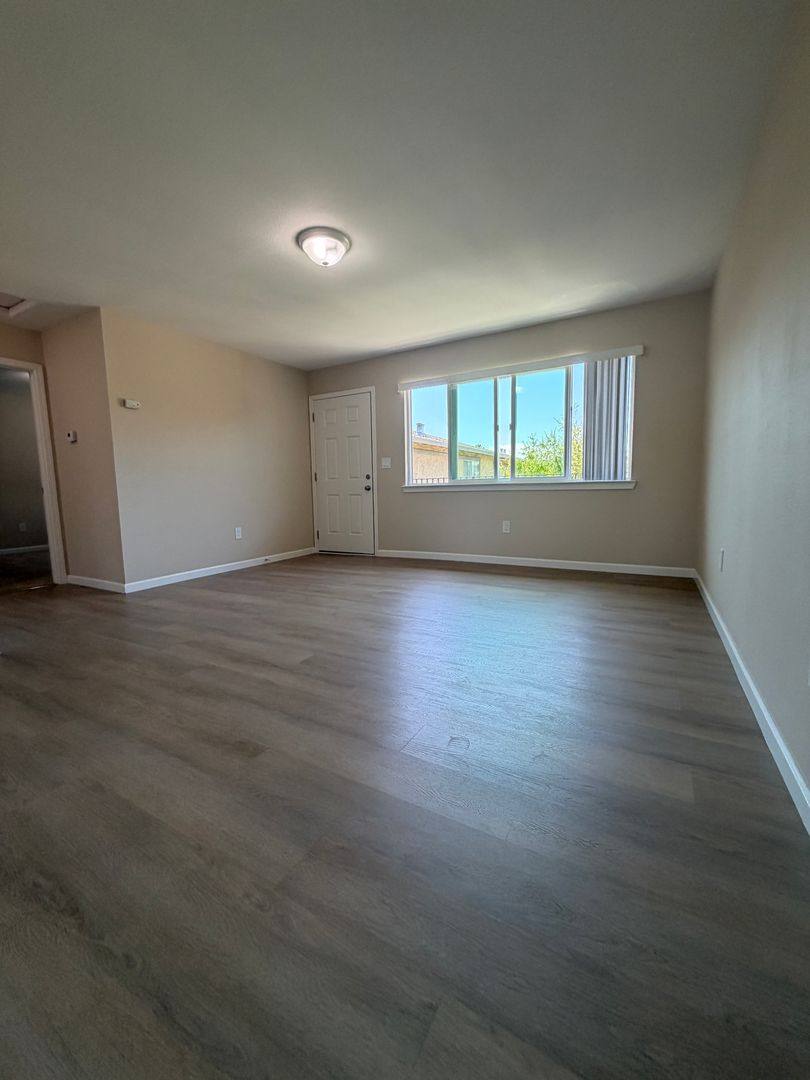 Apartment for rent at 1370 Calabazas Blvd, Santa Clara, CA 95051