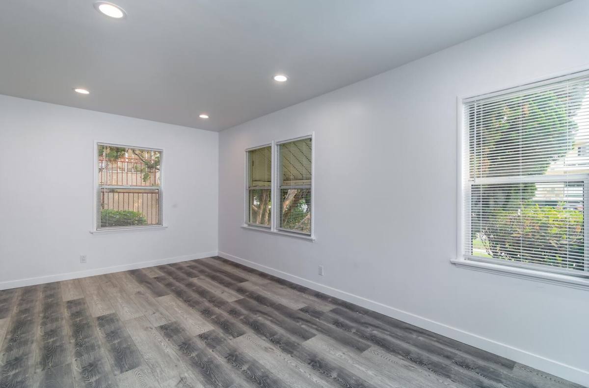 Apartment for rent at 3683 Empire Dr, Los Angeles, CA 90034