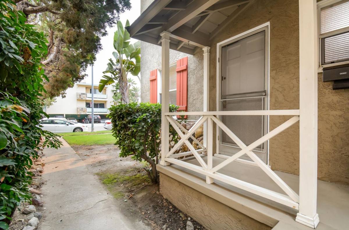 Apartment for rent at 3683 Empire Dr, Los Angeles, CA 90034